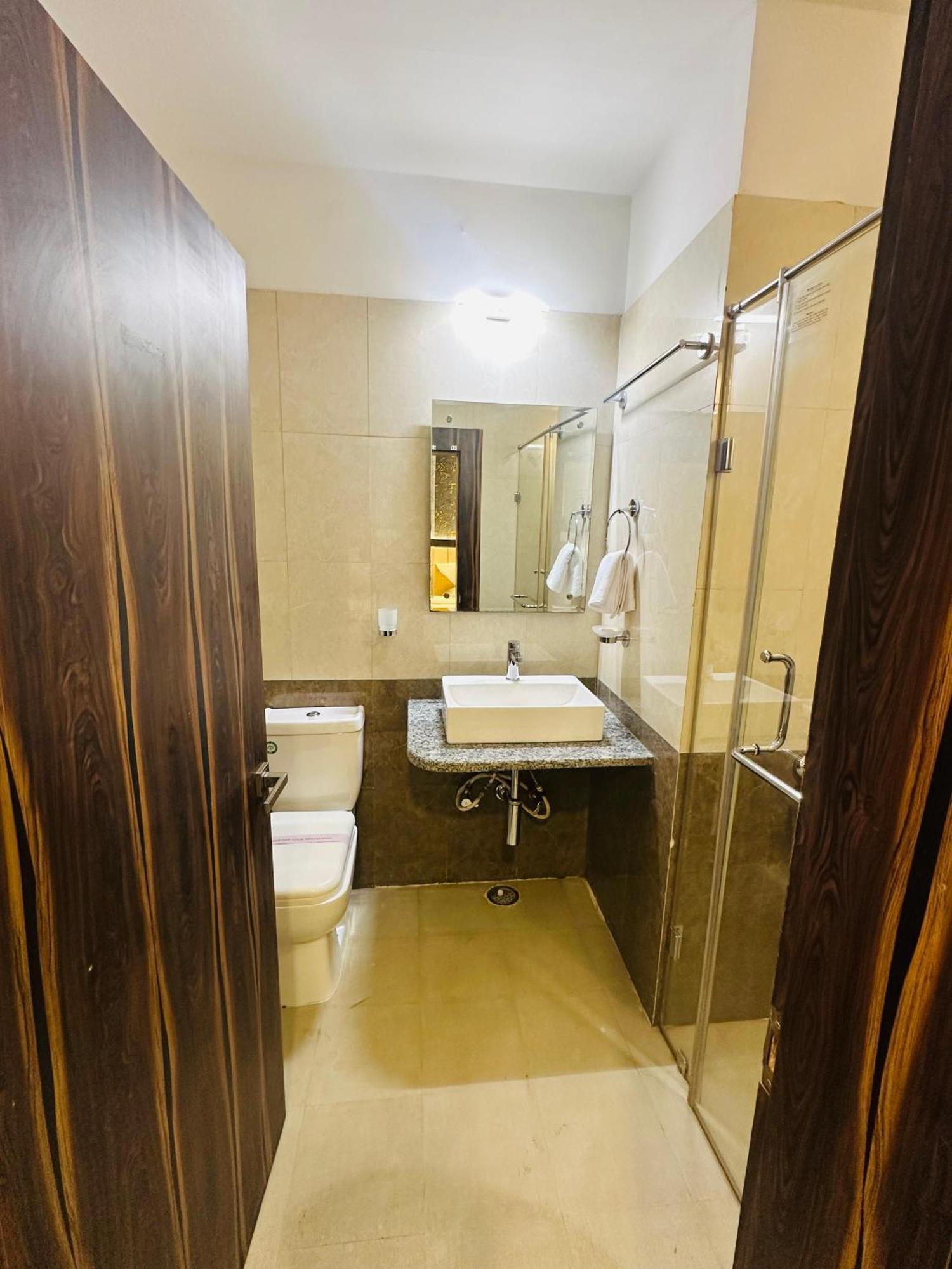 Hotel The Grand Agastya Kaohni Ngoại thất bức ảnh
