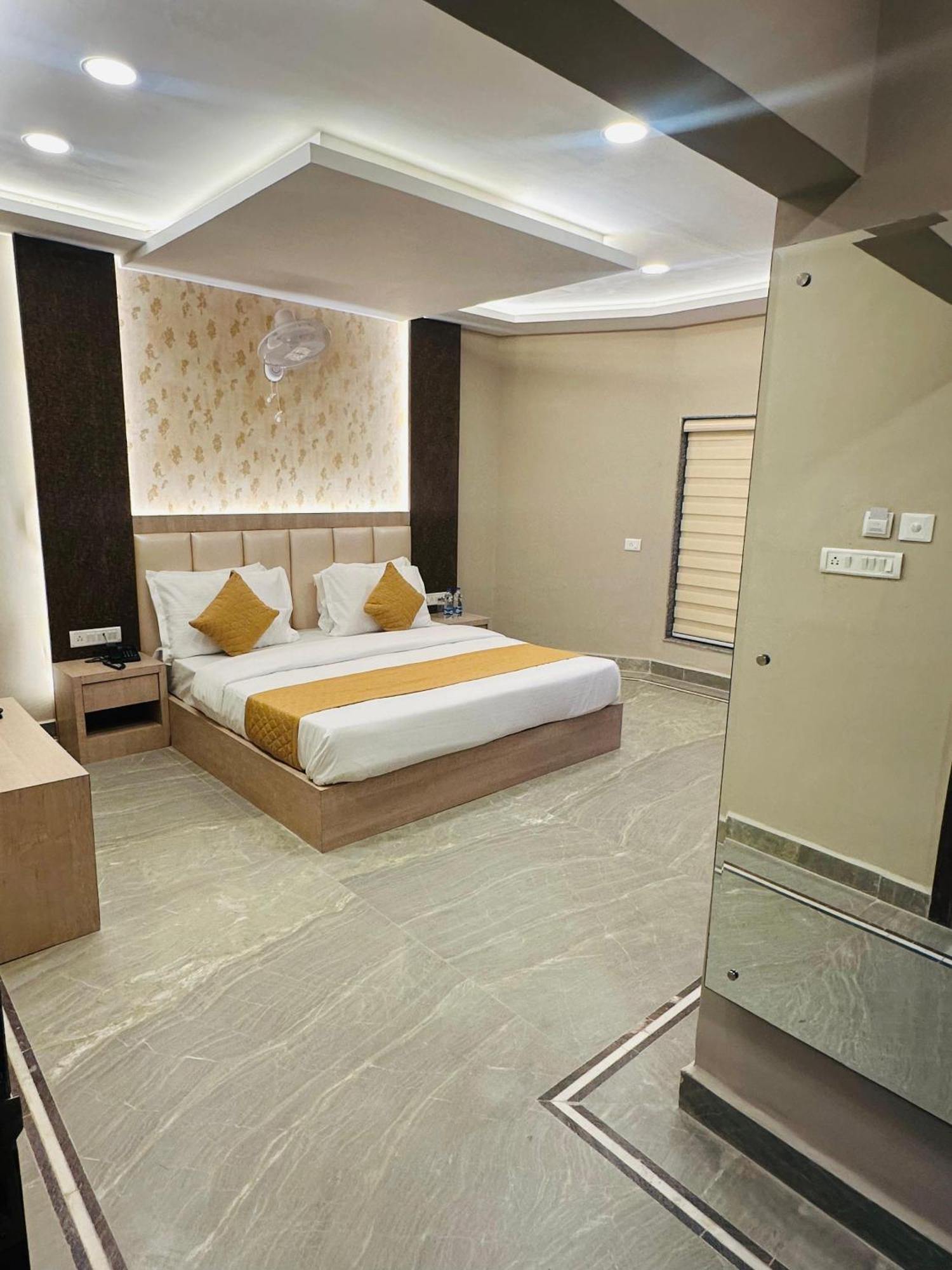 Hotel The Grand Agastya Kaohni Ngoại thất bức ảnh